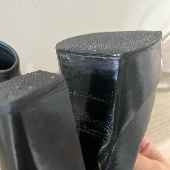 Balenciaga Platform Leather Ankle Booties - Picture 5 of 8